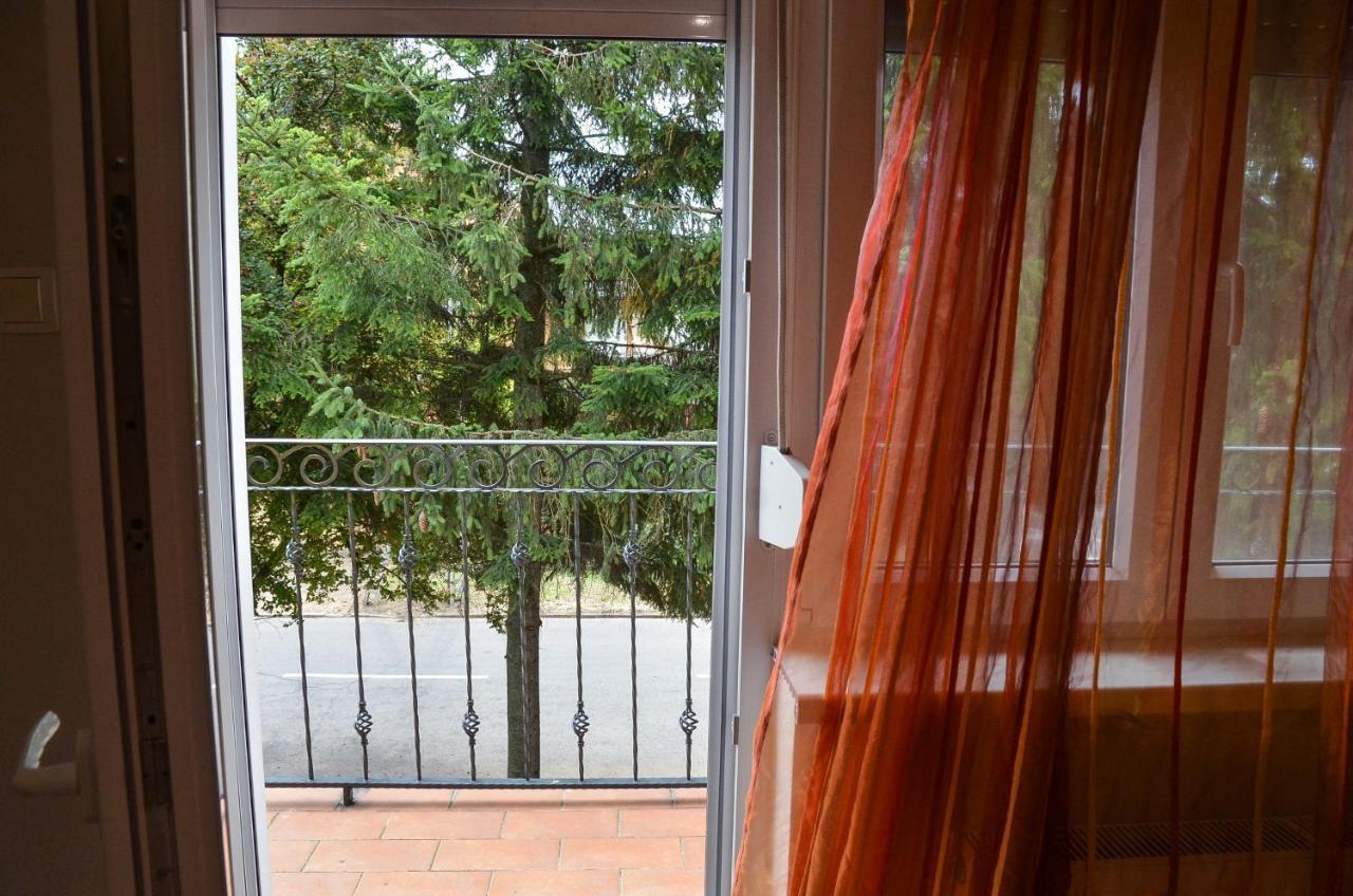 Gabor Aron Apartman Aparthotel Hajdúszoboszló Екстериор снимка