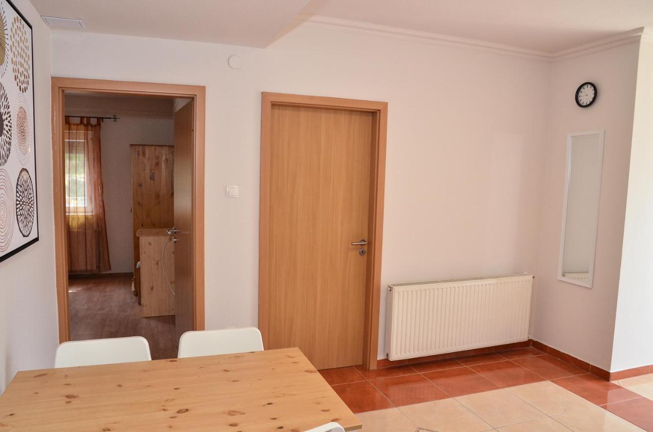 Gabor Aron Apartman Aparthotel Hajdúszoboszló Екстериор снимка