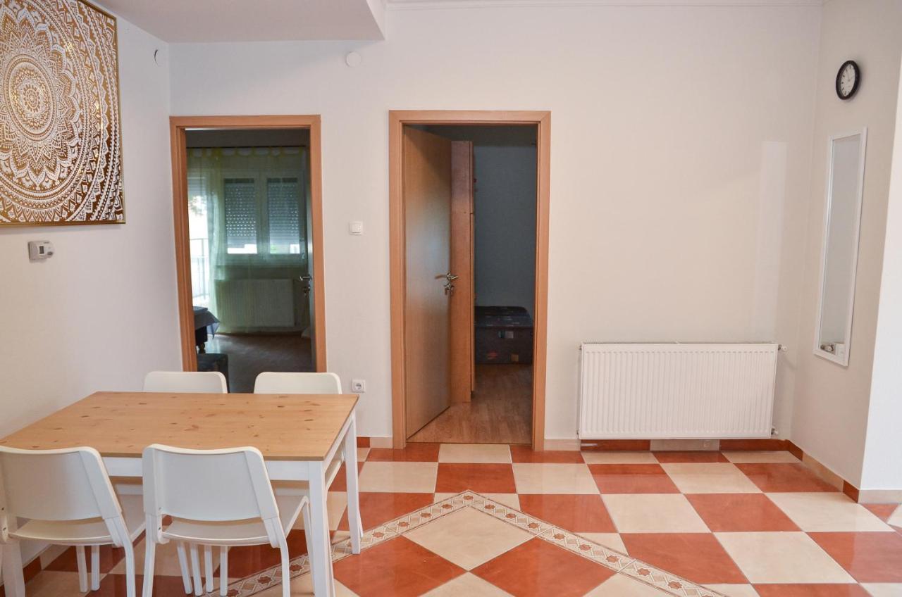 Gabor Aron Apartman Aparthotel Hajdúszoboszló Екстериор снимка