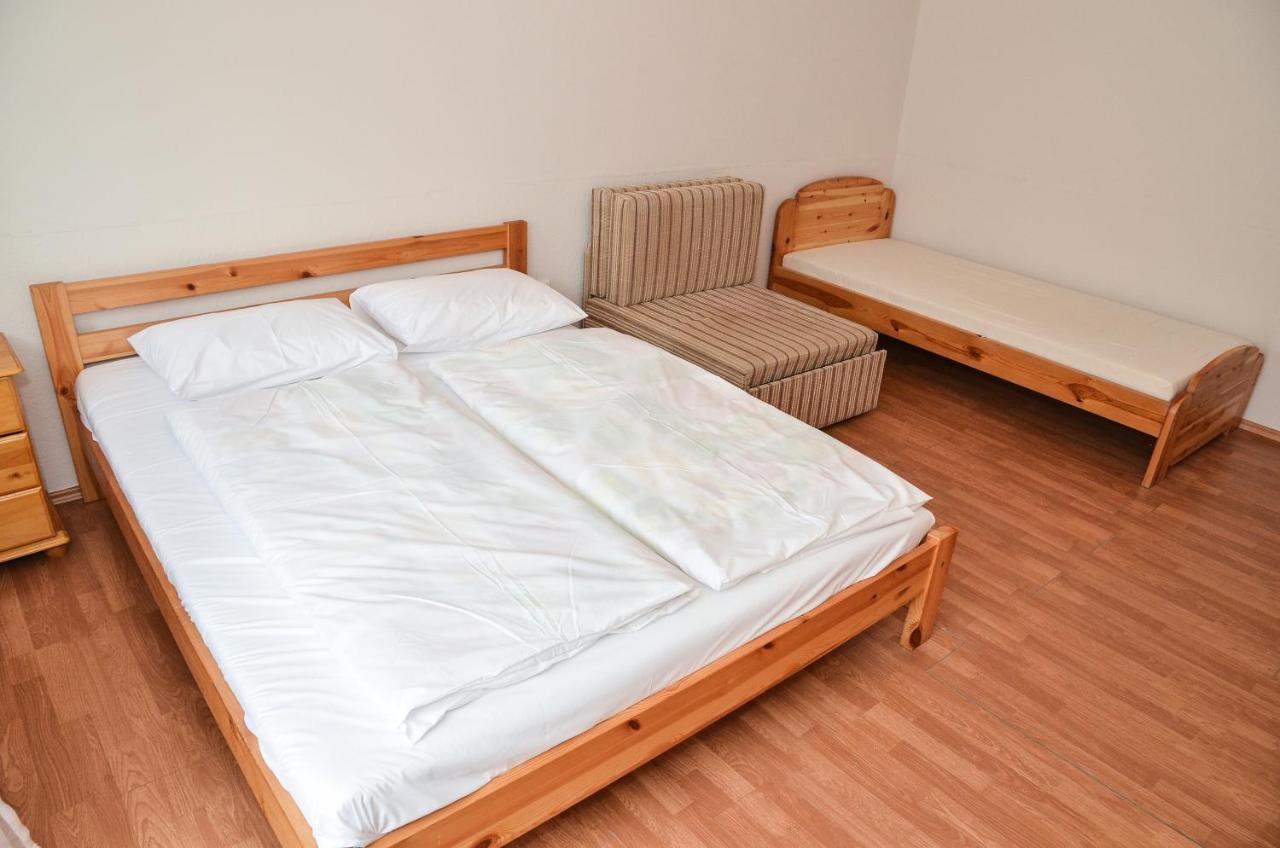 Gabor Aron Apartman Aparthotel Hajdúszoboszló Екстериор снимка