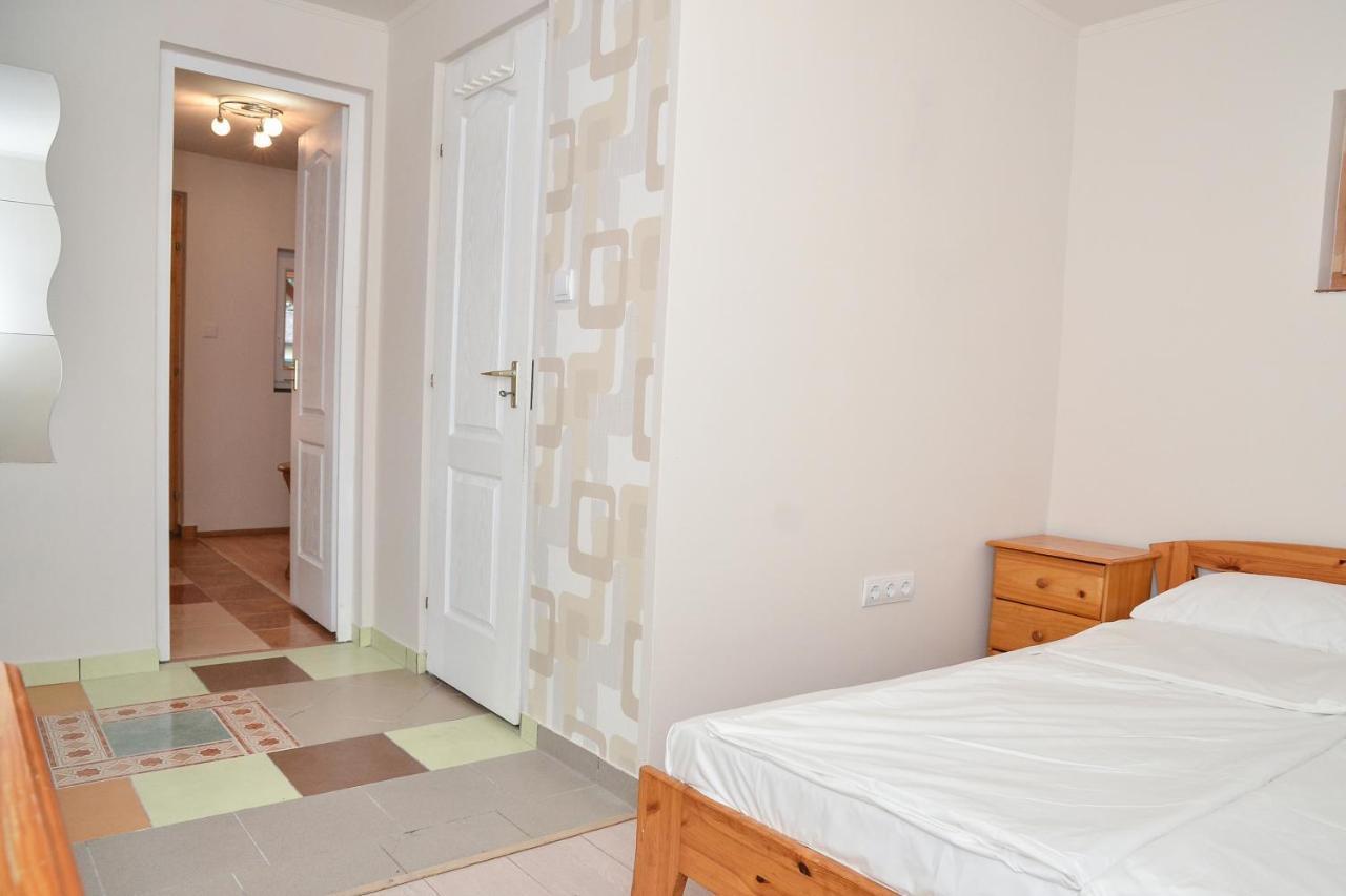Gabor Aron Apartman Aparthotel Hajdúszoboszló Екстериор снимка